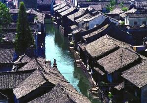 废弃诡异房逃离